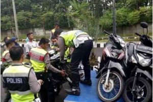 Belasan motor pembalap liar diamaknan petugas Polres Kuningan.